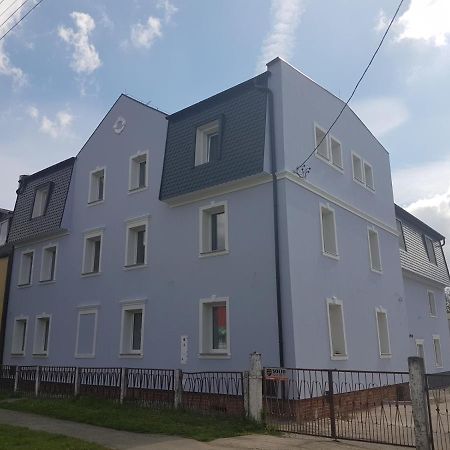 Kamienica Zerniki Wroclawskie Buitenkant foto